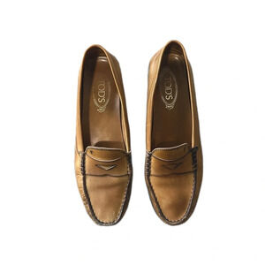 Tod’s Leather Slip On Loafers. Size 42 (12).